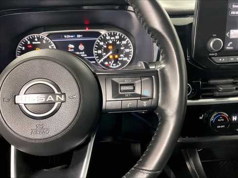 Certified 2024 Nissan Pathfinder SV image 23