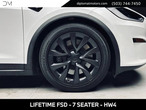 Used 2025 Tesla Model X AWD/4WD image 43
