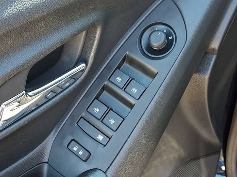 Certified 2021 Chevrolet Trax LS AWD/4WD image 28