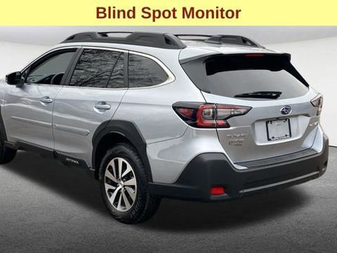 Certified 2025 Subaru Outback Premium image 6