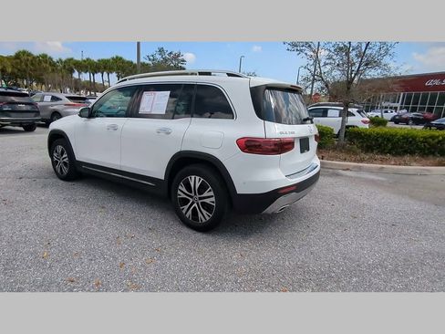 Used 2025 Mercedes-Benz GLB 250 GLB 250 image 9