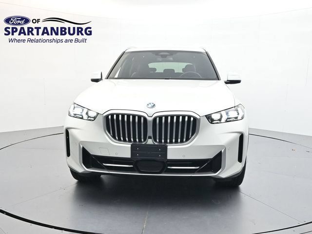 Used 2025 BMW X5 xDrive50e AWD/4WD image 2
