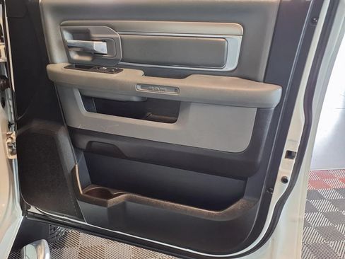 Used 2019 RAM 1500 Big Horn AWD/4WD image 10