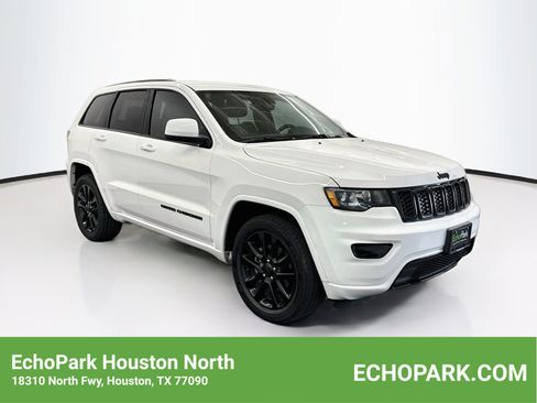 Used 2018 Jeep Grand Cherokee Altitude AWD/4WD image 1