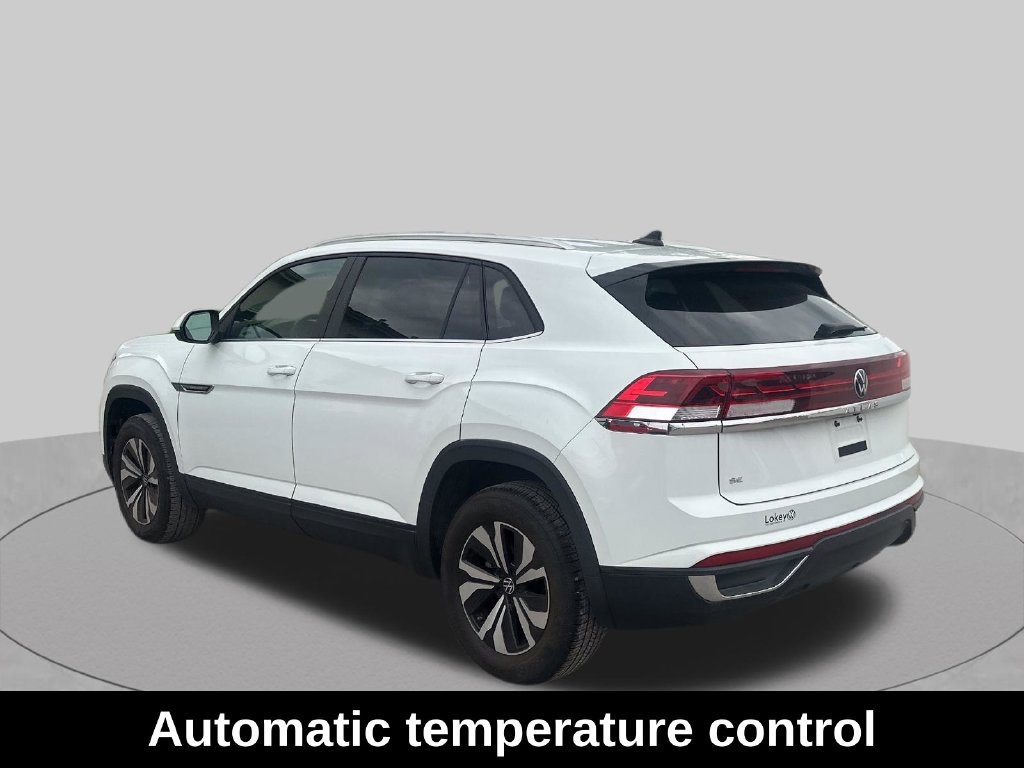 Used 2024 Volkswagen Atlas Cross Sport SE FWD image 7