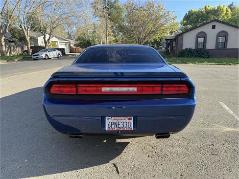 Used 2010 Dodge Challenger R/T w/ Sound Group image 4