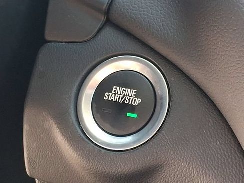 Used 2023 Chevrolet Equinox LT AWD/4WD image 22