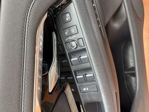 Used 2020 Land Rover Range Rover Evoque SE AWD/4WD image 20