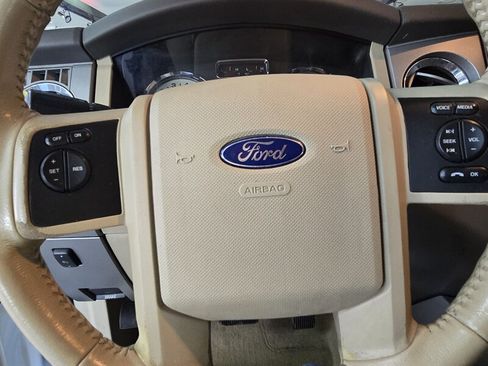 Used 2014 Ford Expedition EL XLT w/ Equipment Group 202A AWD/4WD image 28