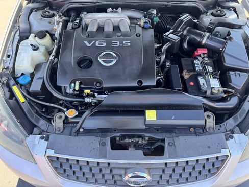 Used 2006 Nissan Altima 3.5 SE FWD image 24