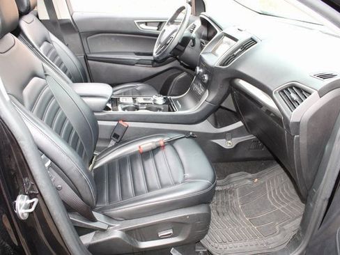 Used 2019 Ford Edge SEL w/ Equipment Group 201A image 16