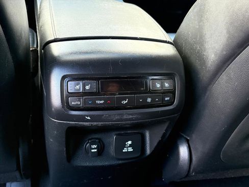 Used 2023 Hyundai Palisade Calligraphy image 21