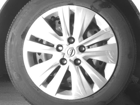 Used 2025 Nissan Sentra S FWD image 13