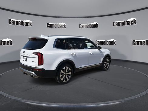 Certified 2021 Kia Telluride EX w/ EX Premium Package AWD/4WD image 7