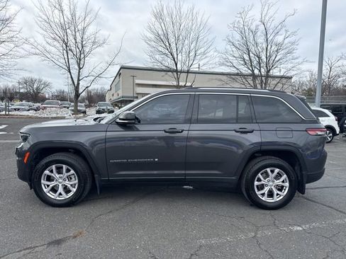 Certified 2022 Jeep Grand Cherokee Limited w/ MOPAR Finishing Package image 21