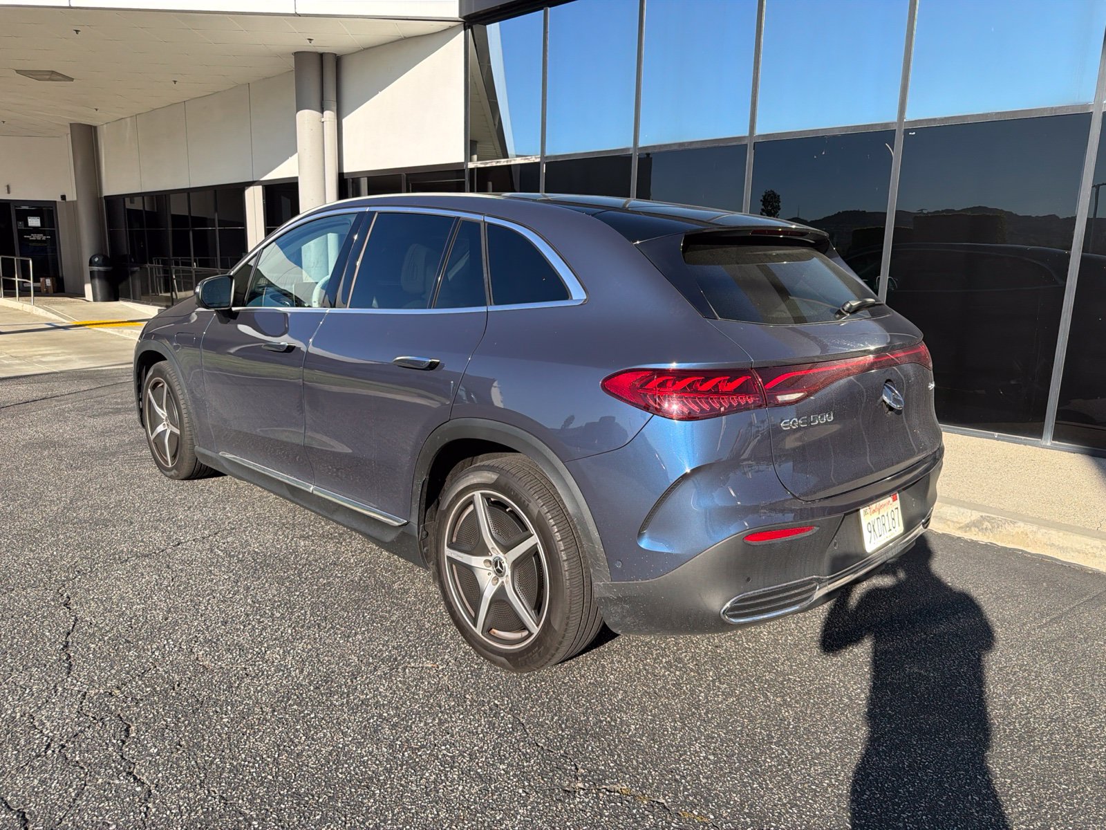 Used 2023 Mercedes-Benz EQE 500 4MATIC SUV image 3