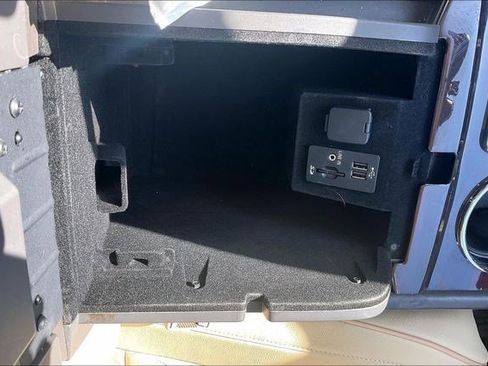 Used 2015 Lincoln Navigator 2WD w/ Equipment Group 101A Reserve image 37