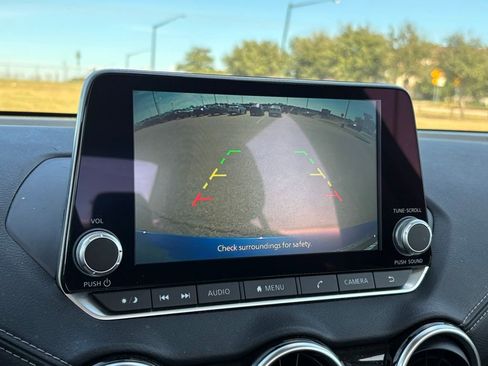 Used 2024 Nissan Sentra SV image 18