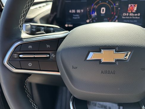Used 2026 Chevrolet Traverse LT w/ Driver Confidence Package FWD image 26