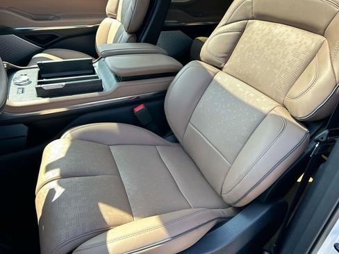 New 2026 Lincoln Navigator L Black Label image 24