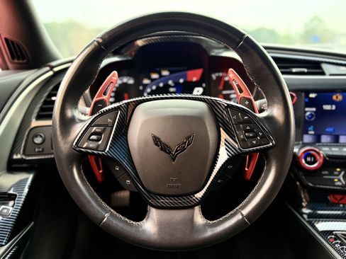 Used 2015 Chevrolet Corvette Stingray Coupe image 23