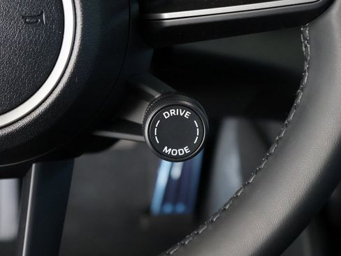 New 2025 Porsche Taycan image 28