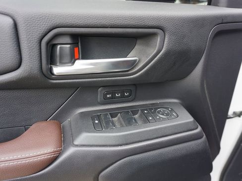 Used 2025 Toyota Land Cruiser w/ Premium Package image 4