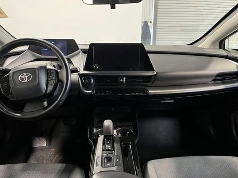 Used 2024 Toyota Prius LE FWD image 20