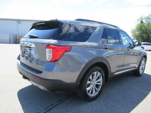 Used 2023 Ford Explorer XLT w/ Equipment Group 202A AWD/4WD image 5