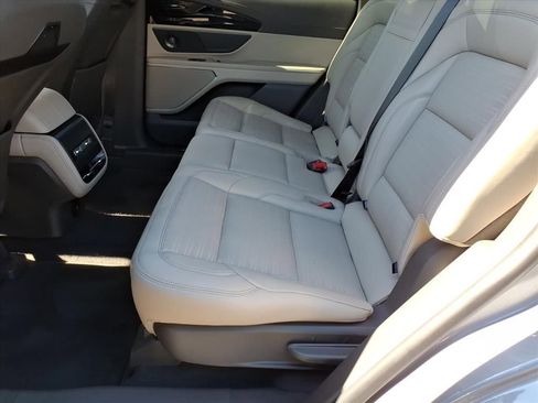 Certified 2025 Lincoln Nautilus Reserve w/ Jet Appearance Package image 11