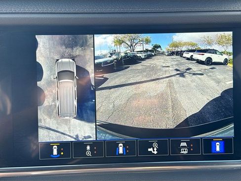 Used 2024 GMC Yukon XL Denali RWD image 15