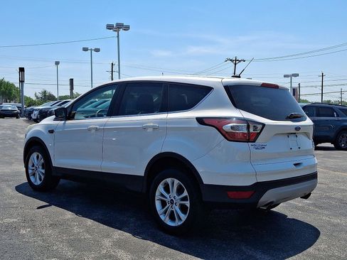 Used 2017 Ford Escape SE AWD/4WD image 4