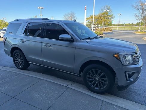 Used 2021 Ford Expedition Limited image 2