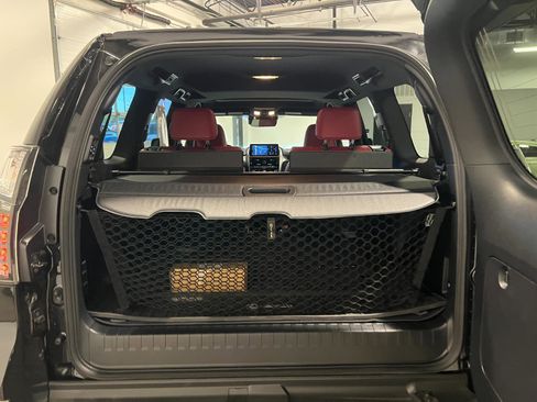 Used 2023 Lexus GX 460 Luxury w/ Sport Design Package image 34