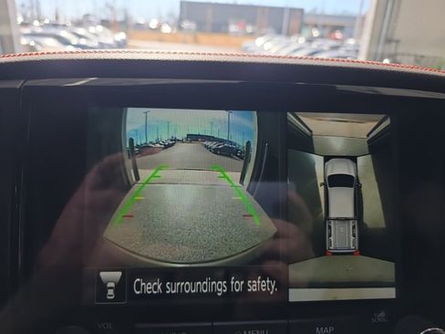 Used 2021 Nissan Titan PRO-4X w/ Pro-4x Convenience Package image 42