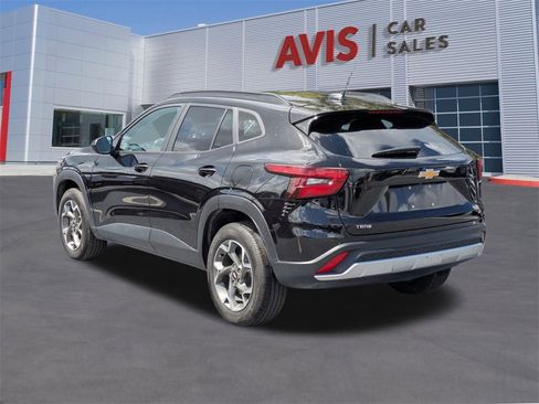 Used 2024 Chevrolet Trax LT image 9