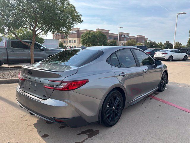 Used 2025 Toyota Camry SE w/ Convenience Package FWD image 5
