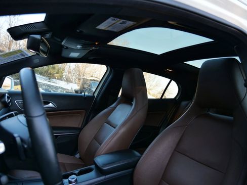 Used 2015 Mercedes-Benz GLA 250 4MATIC image 23