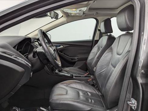 Used 2016 Ford Focus Titanium w/ Titanium Technology Package image 14