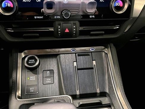 Used 2025 Lexus GX 550 image 15