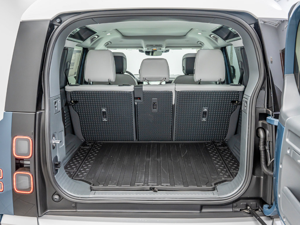 New 2026 Land Rover Defender 110 S AWD/4WD image 20