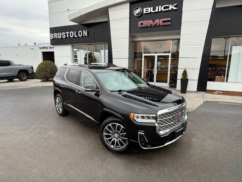 Used 2023 GMC Acadia Denali w/ Denali Ultimate Package image 2