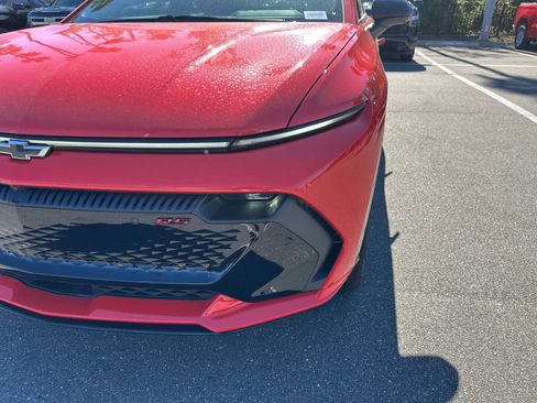 New 2025 Chevrolet Equinox EV RS w/ Active Safety Package 3 image 9