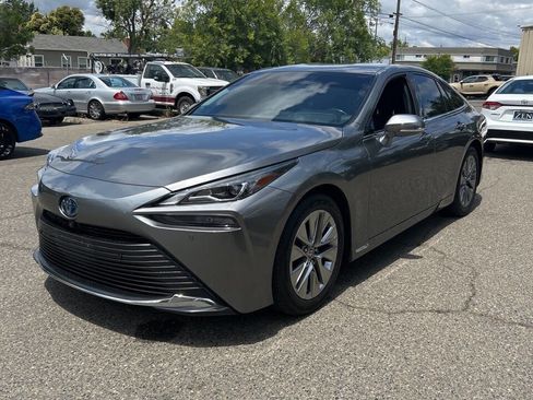 Used 2022 Toyota Mirai w/ Advanced Technology Package RWD image 13