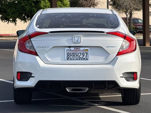 Used 2019 Honda Civic Sport image 6