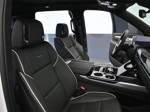 Used 2025 Cadillac Escalade Sport w/ Touring Package image 25