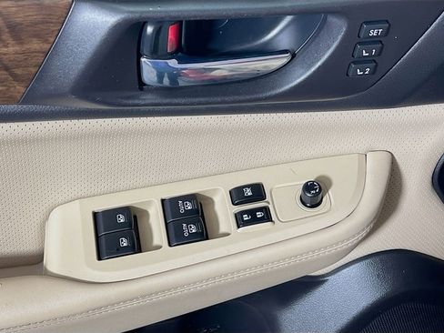 Used 2015 Subaru Outback 2.5i Limited image 16