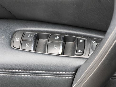 Used 2017 INFINITI QX80 2WD w/ Deluxe Technology Package image 14