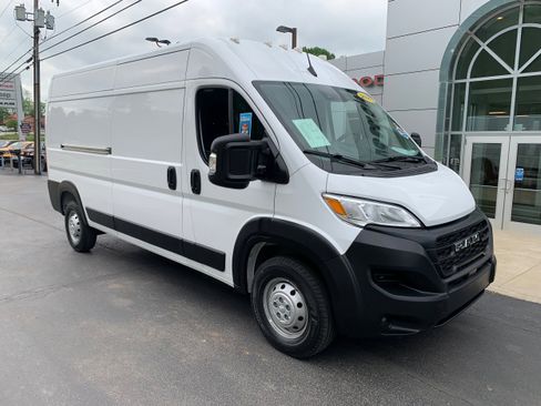 Used 2023 RAM ProMaster 2500 image 2