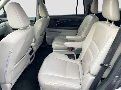 Used 2021 Honda Pilot Touring image 26